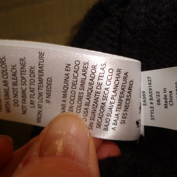 NWT Wildfox | Jet Black & White Jumbo Stars Sommers Crewneck Sweater - Picture 9 of 13